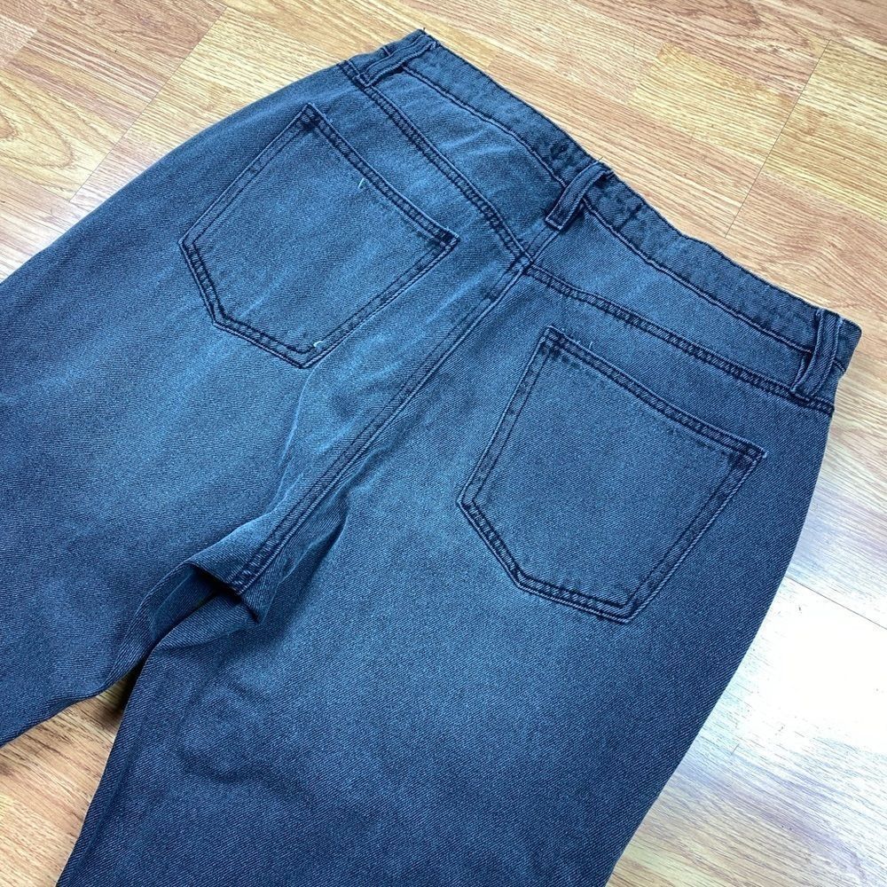 High Rise Mom Jeans - Picture 6 of 8